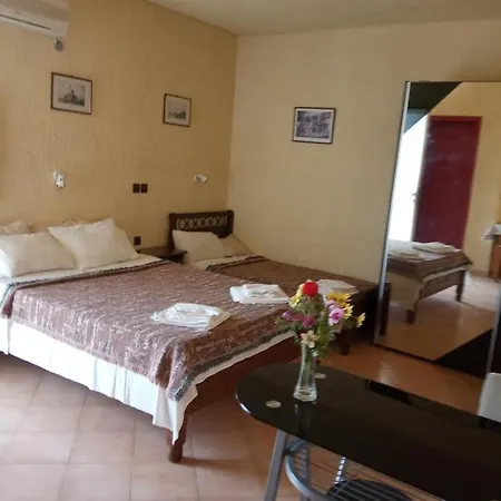 Just 100 Metres From Paliostafida Beach Lejlighed